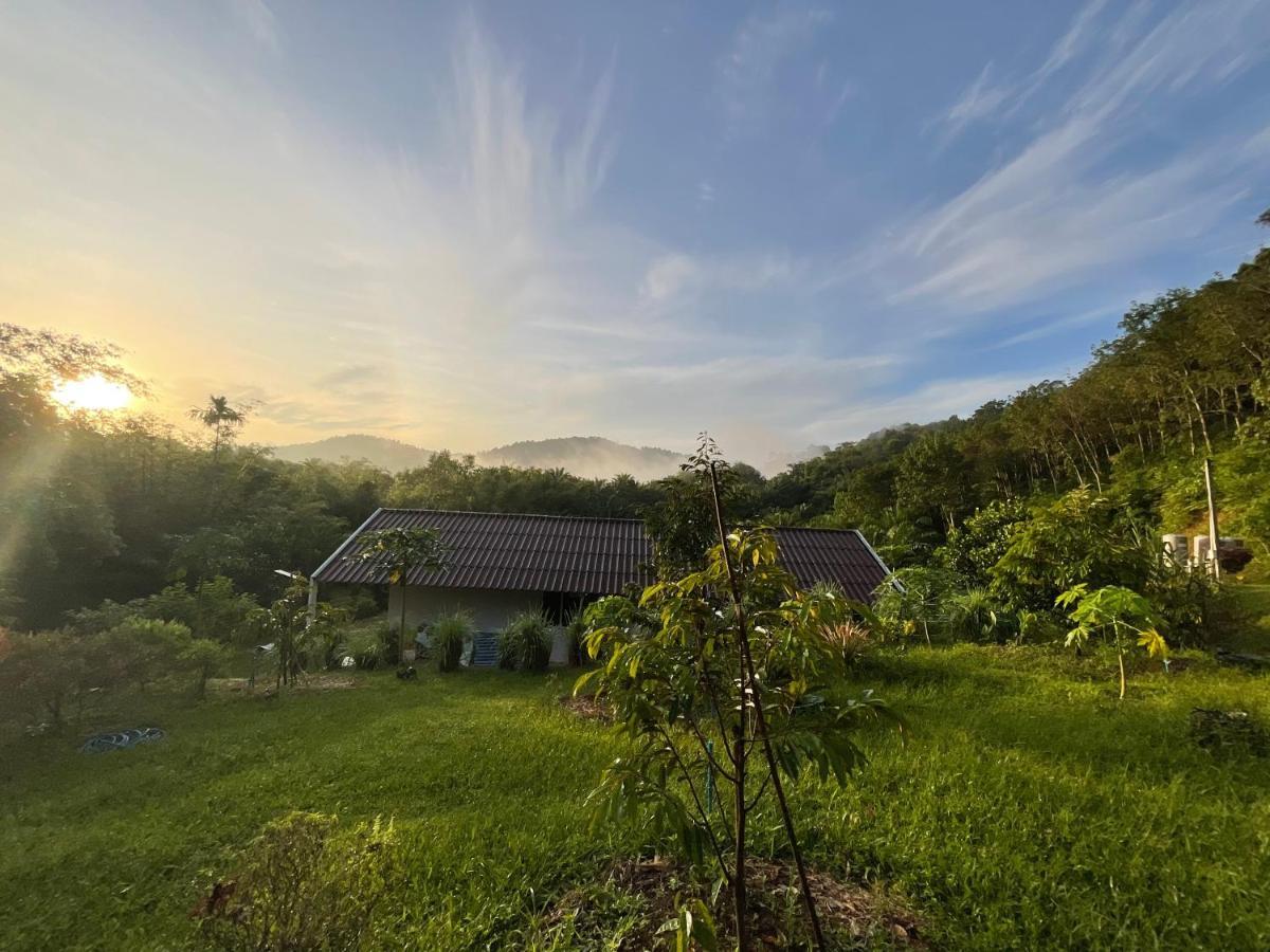 Hotel สวนลุงวรranongglamping Banghin Exterior foto