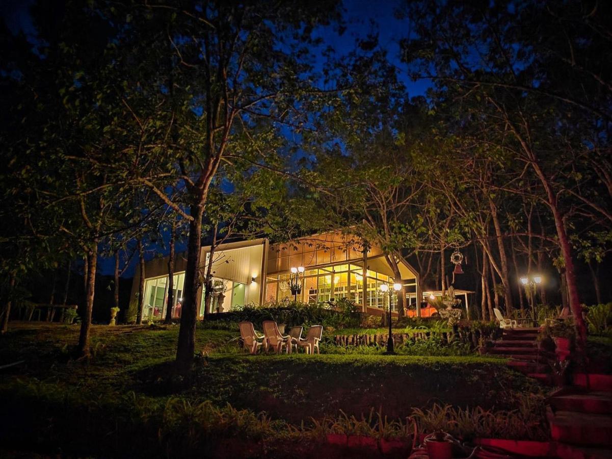 Hotel สวนลุงวรranongglamping Banghin Exterior foto